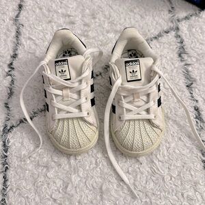 New without tags - Mini Rodini x Adidas - superstars - children’s size 7.5
